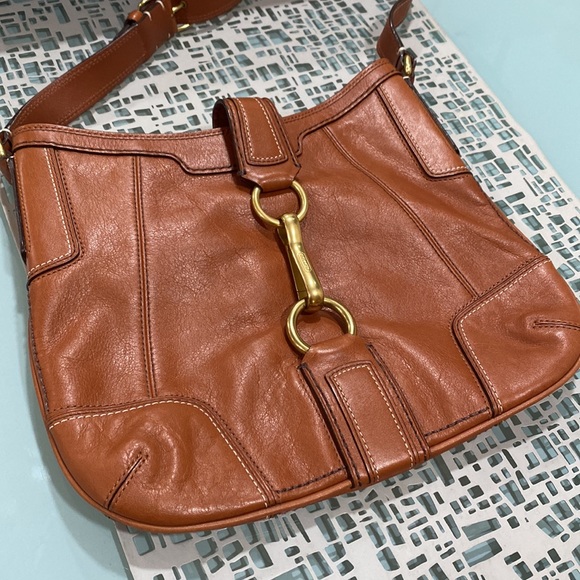 Coach leather shoulder Hampton bag - Picture 12 of 13